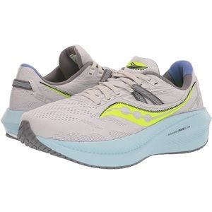 Women’s Saucony Triumph 20 running shoe size 8 color “fog/vapor”